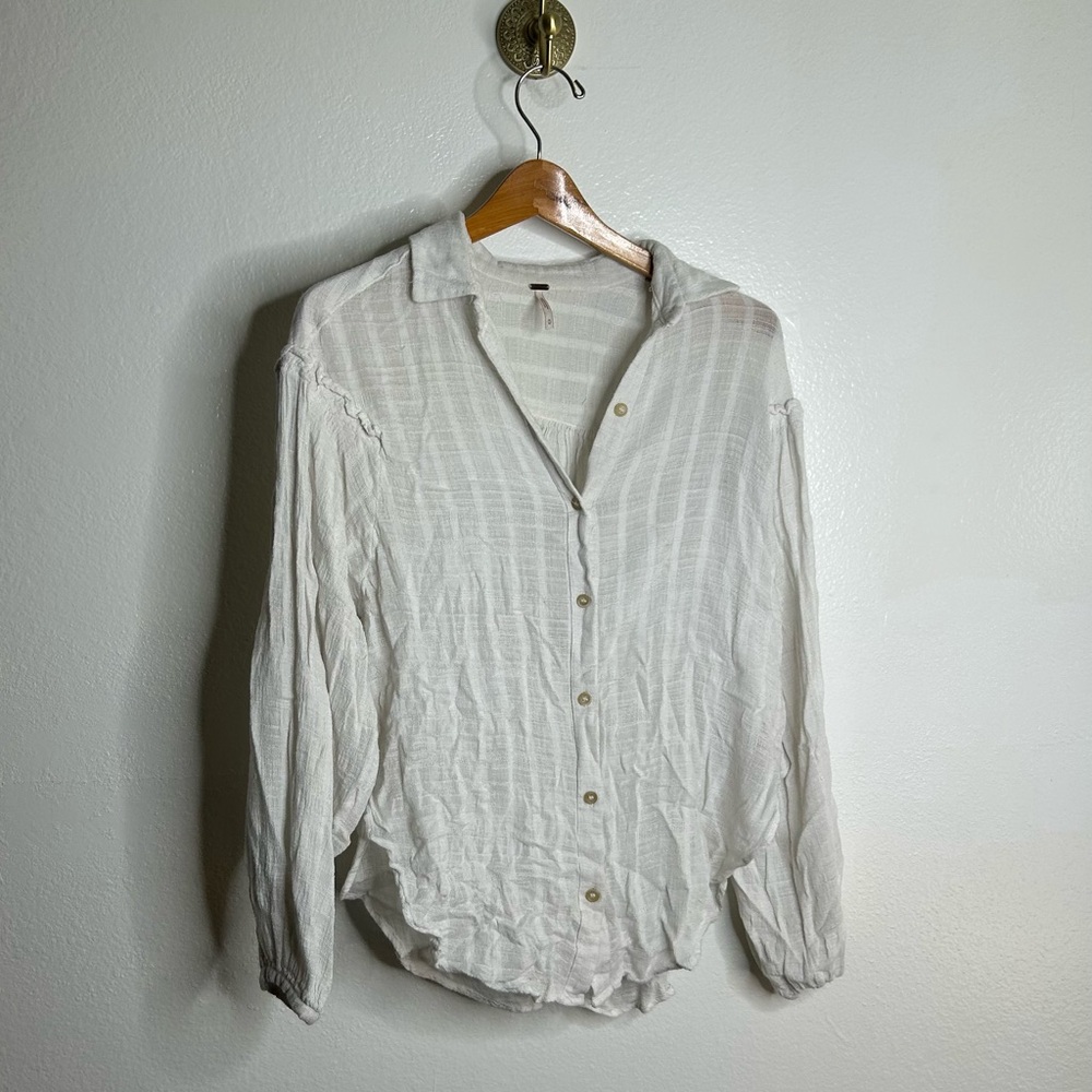 Free People White Loose Lighweight Cotton Rayon Button Down Blouse Size M - Picture 3 of 13